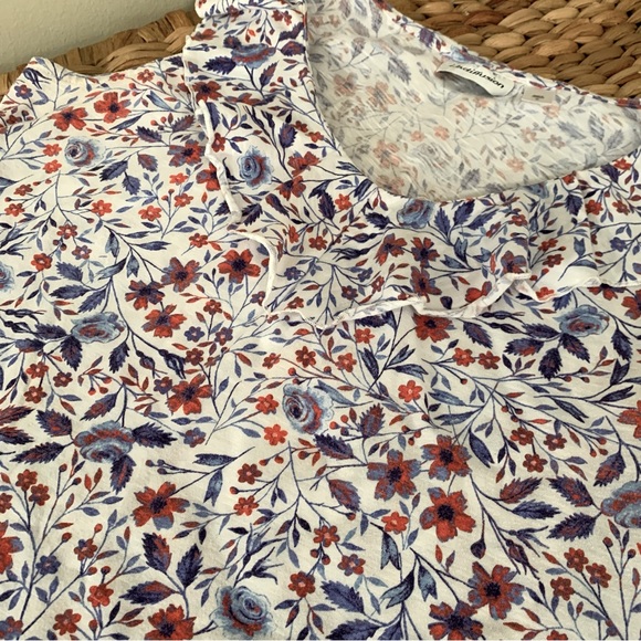 i.b.diffusion Floral Cotton Ruffle Sleeveless V-Neck Top - Picture 3 of 7